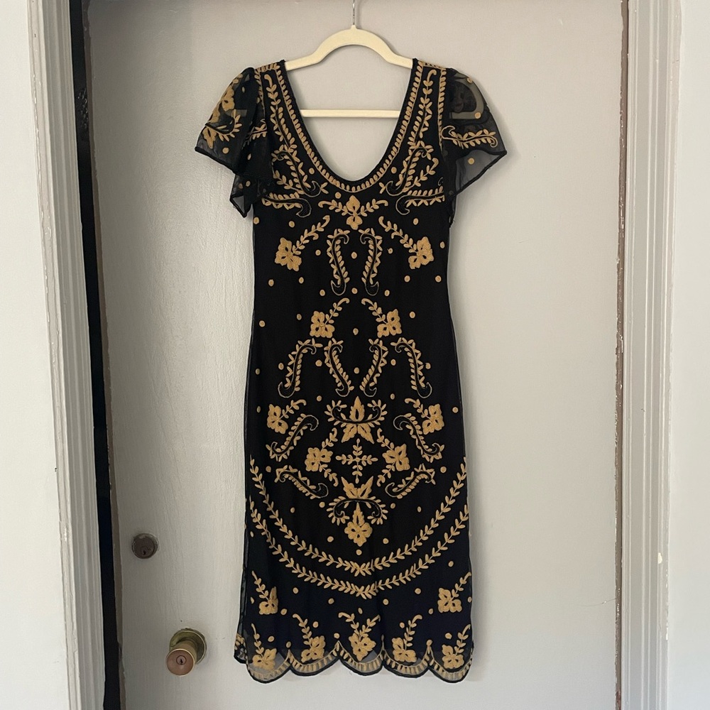 Chic Flapper Style Black and Gold Embroidered Vintage Midi Dress